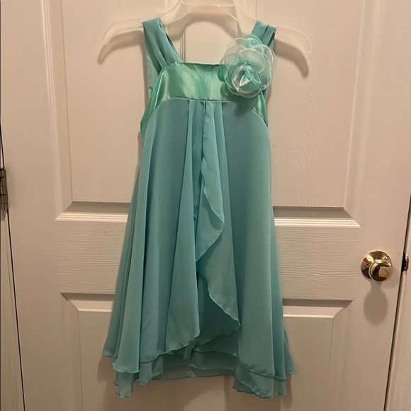 Green Asymmetrical High-Low Halter Dress for Weddings - Picture 1 of 1